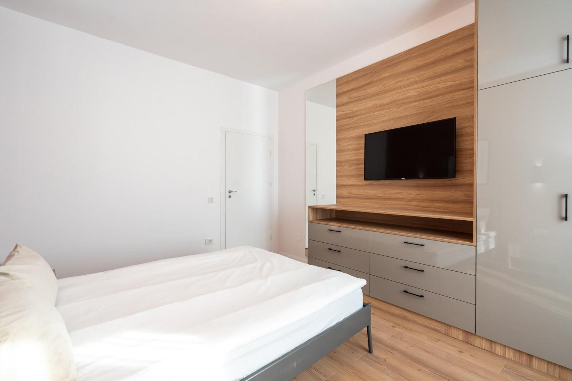 The Loft Luxury Apartments-Near The Park In The City Center บูคาเรสต์ ภายนอก รูปภาพ
