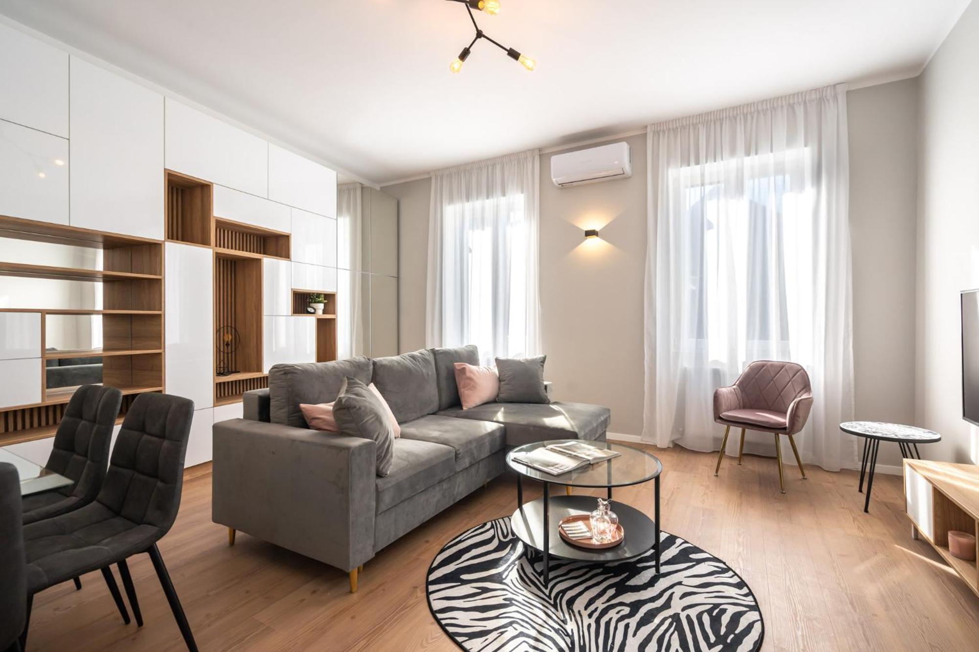 The Loft Luxury Apartments-Near The Park In The City Center บูคาเรสต์ ภายนอก รูปภาพ